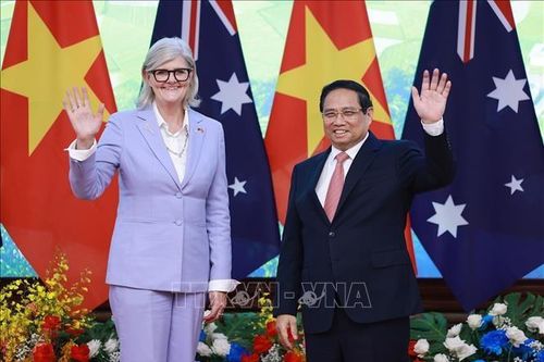 Thủ tướng: Hướng tới nâng kim ngạch thương mại hai chiều với Australia lên 20 tỷ USD