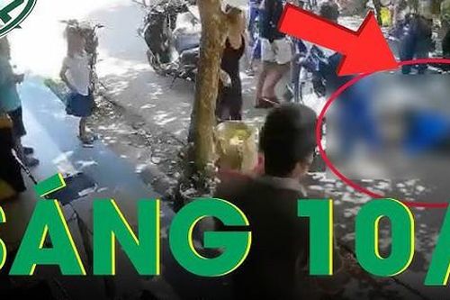 Ẩu đả kinh hoàng ở cổng trường, nam sinh cầm hung khí chống trả khiến 2 người trọng thương