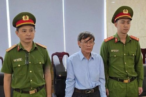 Bắt giam cựu cán bộ Văn phòng Đăng ký đất đai tại Đà Nẵng