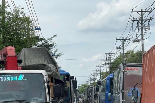TP Hồ Chí Minh: Ùn tắc cục bộ xuất hiện nhiều nơi