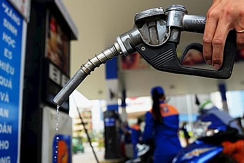 Giá xăng E5RON92 giảm, giá dầu tăng nhẹ