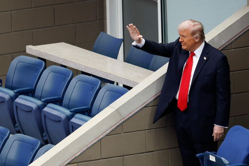 Rolex toan tính gì khi gặp ông Trump ở khán đài US Open