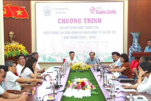 Báo Kinh tế & Đô thị và xã Vân Đình ký kết phối hợp đẩy mạnh tuyên truyền