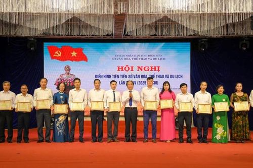 Bài 2 - Thi đua, khen thưởng tạo động lực phát triển Văn hóa, Thể thao, Du lịch Điện Biên