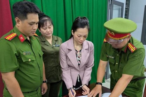 Tạm giữ hình sự chủ cơ sở nha khoa Tuyết Chinh