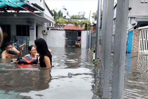 Cấp bách giải quyết ngập khu vực chợ Thủ Đức
