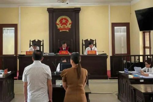 Cựu Giám đốc Trung tâm Lưu trữ lịch sử tỉnh Cà Mau lãnh án 18 tháng tù