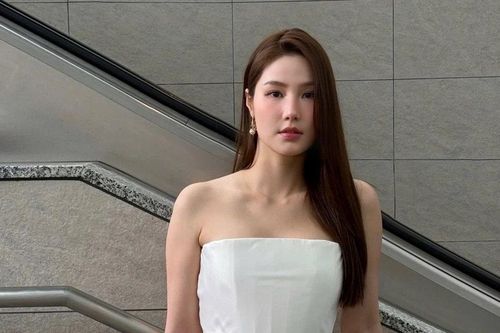 Diễm My 9X khoe vóc dáng thon gọn sau 8 tháng sinh con đầu lòng