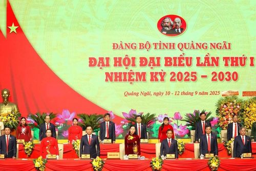 Phó thủ tướng thường trực Nguyễn Hòa Bình dự khai mạc Đại hội đại biểu Đảng bộ tỉnh Quảng Ngãi