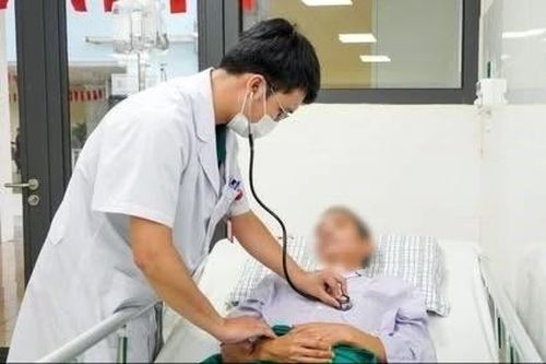 Cứu người đàn ông hôn mê do hạ đường huyết giữa đêm