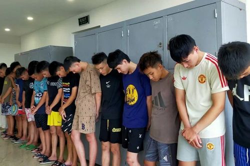 Bắt nhóm thanh niên đánh nhau, gây náo loạn trong đêm ở Sầm Sơn