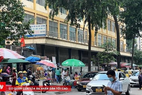 Hàng rong bủa vây bệnh viện TP.HCM