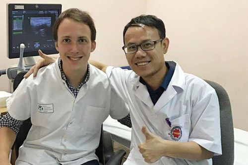 Hành trình 'áp lực tạo kim cương' của bác sĩ nội trú