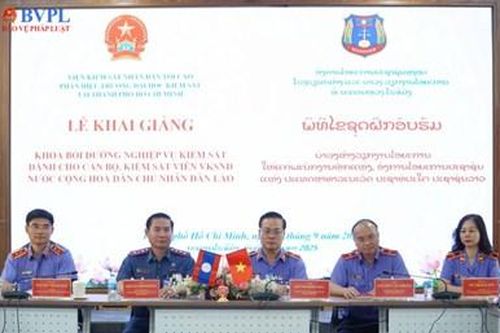 Khai giảng Khóa bồi dưỡng nghiệp vụ kiểm sát cho Đoàn cán bộ VKSND nước CHDCND Lào