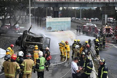 Nổ xe bồn chở gas tại Mexico City, ít nhất 57 người bị thương