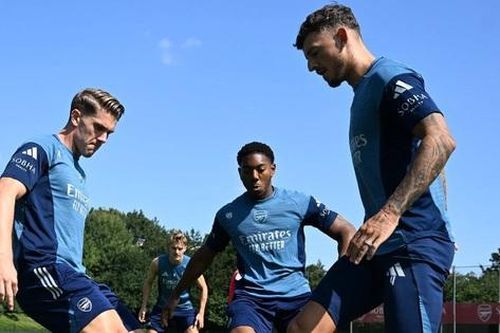 Ben White gọi tân binh của Arsenal là một 'con quái vật'