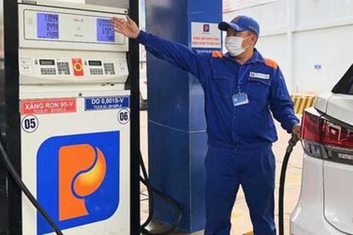 Giá xăng giảm sau 3 lần tăng liên tiếp