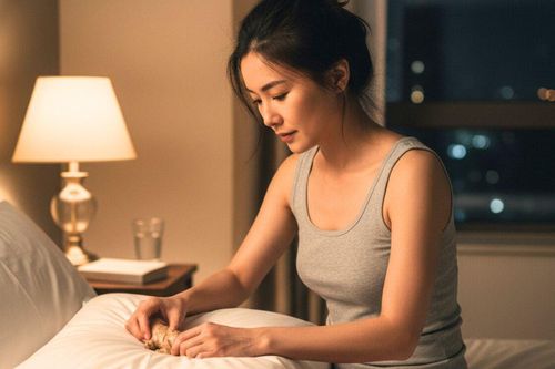 Đặt củ gừng dưới gối, sáng dậy ai cũng choáng vì 4 thay đổi sức khỏe khó tin