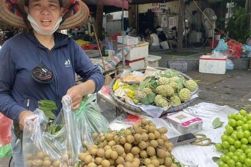 Hà Nội: Vì sao chợ tạm, chợ cóc khó dẹp triệt để?