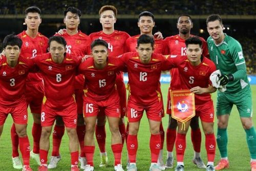 ĐT Việt Nam tụt 1 bậc trên BXH FIFA