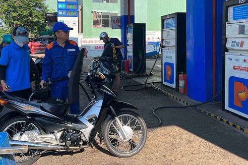Chiều 11-9, giá xăng tiếp tục giảm nhẹ, mặt hàng dầu tăng giá