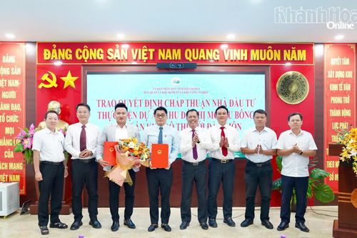 Trao quyết định chấp thuận nhà đầu tư 2 dự án đô thị hơn 65.000 tỷ đồng ở Vân Phong