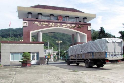 Phát triển kinh tế cửa khẩu