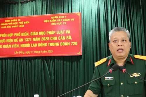 Trung đoàn 720: Phổ biến giáo dục pháp luật cho cán bộ, công nhân viên, người lao động