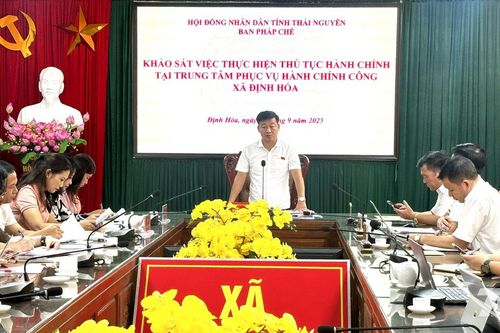 Khảo sát việc thực hiện thủ tục hành chính tại xã Định Hóa