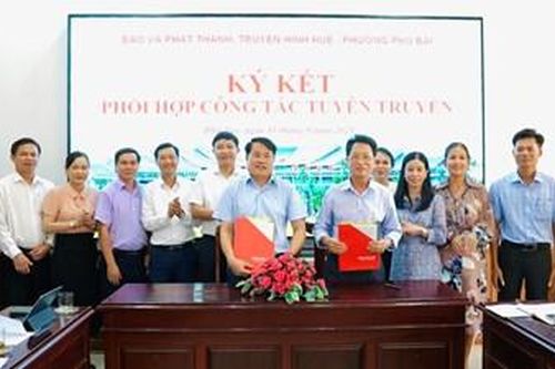 Ký kết phối hợp tuyên truyền, phát hành báo với phường Phú Bài