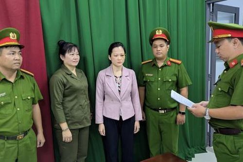 TP.HCM: Bắt khẩn cấp chủ cơ sở nha khoa Tuyết Chinh hành hung khách hàng