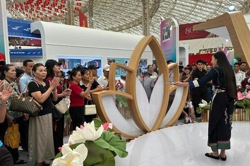 Ấn tượng sắc màu 54 dân tộc Việt Nam tại Triển lãm thành tựu đất nước 80 năm