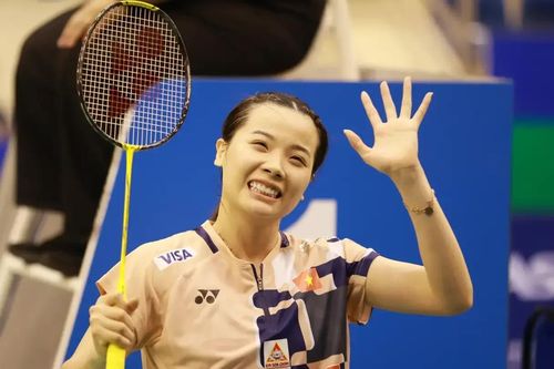 Thùy Linh thắng dễ dàng trận mở màn Vietnam Open 2025
