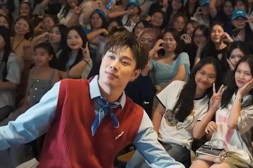 Dương Domic mang Fan Meeting 2025 ra Hà Nội