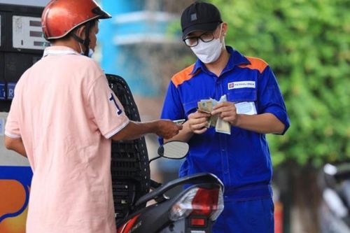 Giá xăng đồng loạt giảm sau chuỗi 3 phiên tăng giá liên tiếp