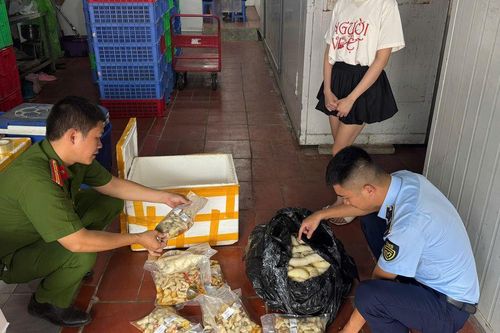 Hà Nội: Xử lý hàng loạt vụ thực phẩm không rõ nguồn gốc dịp cận Tết Trung thu