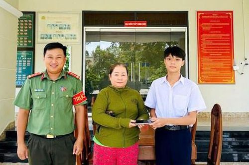 Hành động đẹp của một học sinh