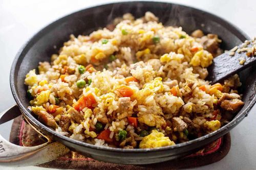 Mẹo rang cơm rời hạt, vàng giòn