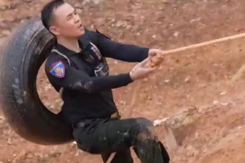 Rapper Binz tuyên bố 'không có gì ngoài thể lực' và cái kết đầy bất ngờ