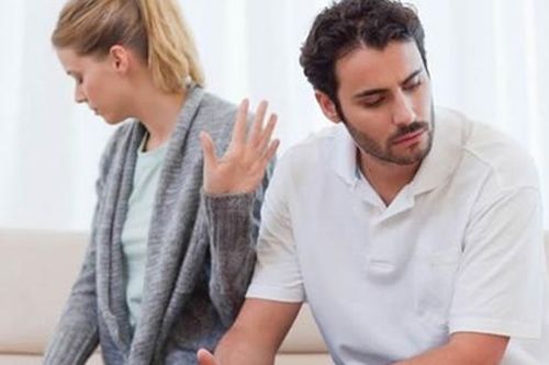 Chồng lén lút cho người yêu cũ vay 500 triệu, vợ ốm không cho 1 đồng còn nói 1 câu khiến cô chết lặng
