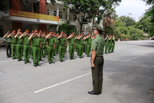 Xác định rõ vai trò, tầm quan trọng của điều lệnh trong công tác hàng ngày