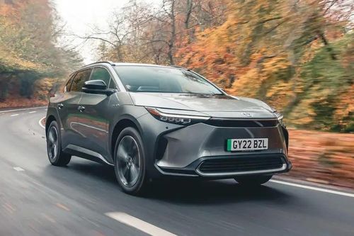 Toyota, Subaru và Lexus dừng bán ôtô điện tại Mỹ