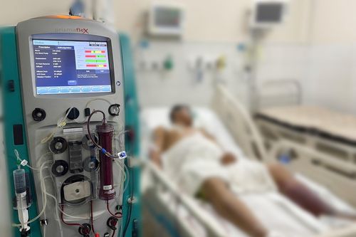 Đi làm chân trần khiến người đàn ông rơi vào bạo bệnh