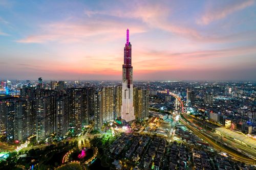 Điều kiện cấp thiết để TP.HCM thành trung tâm dịch vụ của khu vực