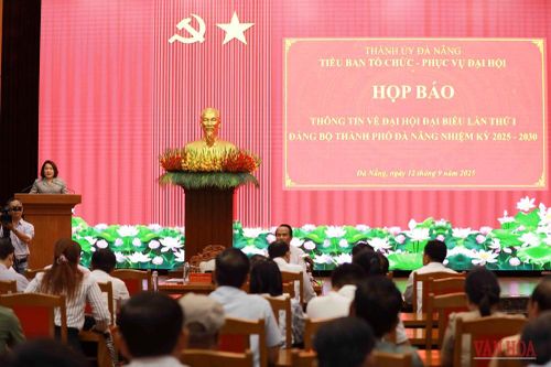 Đại hội đại biểu Đảng bộ TP Đà Nẵng diễn ra từ ngày 16-18.9, không nhận hoa chúc mừng