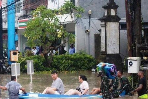Lũ quét và lở đất gây thiệt hại nghiêm trọng ở Indonesia