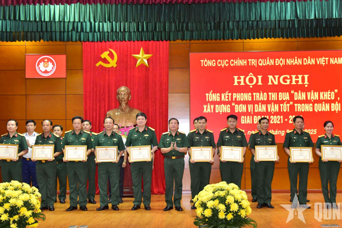 Quân đội xứng đáng là hình mẫu, đi đầu trong công tác dân vận của Đảng