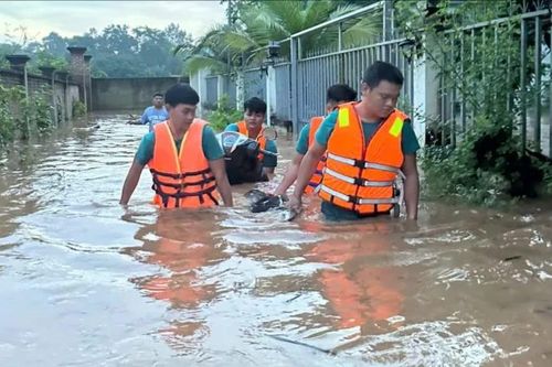 Đồng Nai: Mưa lớn gây ngập ở xã Bình An, khẩn cấp di dời người và tài sản