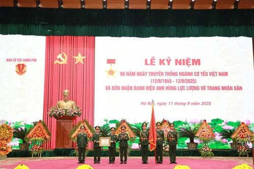 Ban Cơ yếu Chính phủ đón nhận danh hiệu Anh hùng Lực lượng vũ trang nhân dân