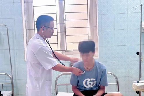 Cứu sống trẻ 13 tuổi nguy cấp vì vỡ kén khi gây tràn khí màng phổi